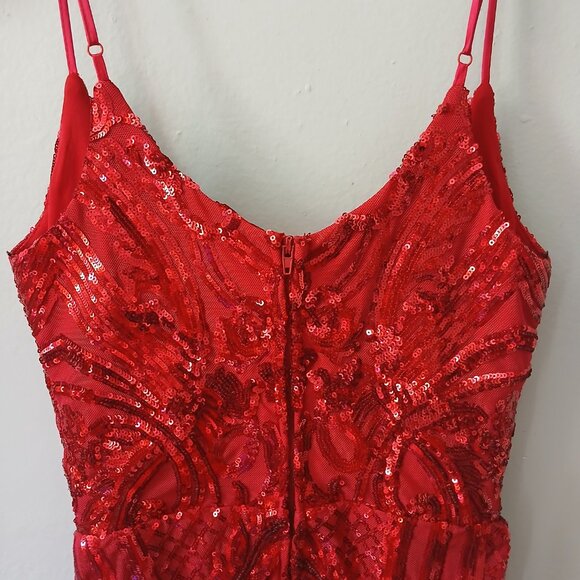 B.Darlin Junior's Sz XS Strappy Square-Neck Bodycon Dress Red Sequins Mini Lined - Picture 2 of 16